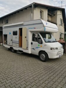 79c5b111-ebcc-4a30-8c40-5a691fa17527